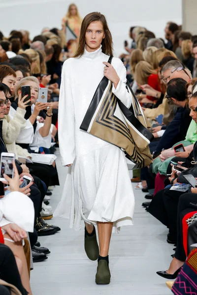 Look 31